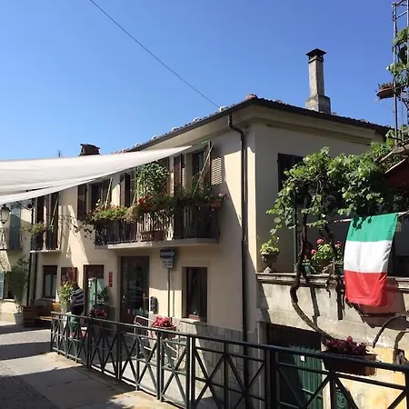 Dolce Sur La Colline De Turin *