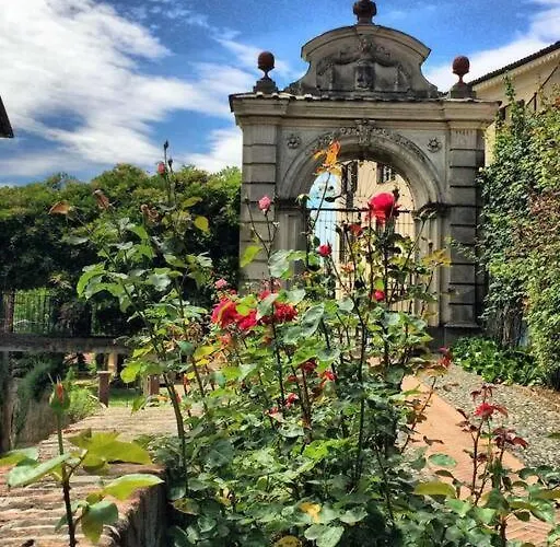 Dolce Sur La Colline De Turin